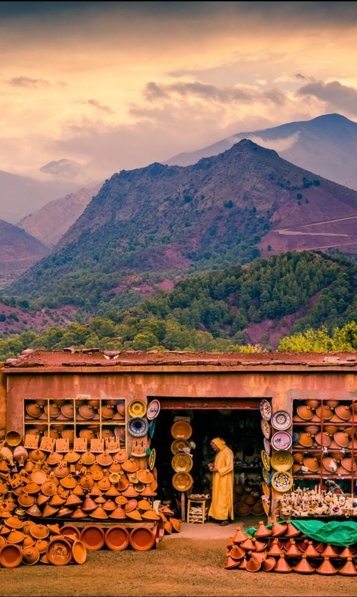 Découvrez l'artisanat des gens des montagnes bérberes pendant votre excursion à la vallée d'ourika